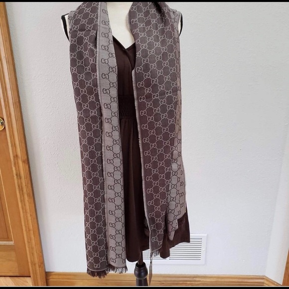 Gucci Shawl - Picture 1 of 1
